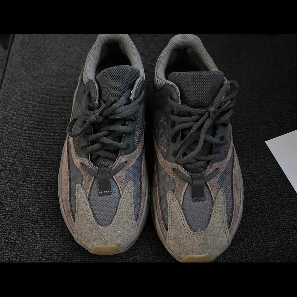 Yeezy Boost 700 Size 6Y